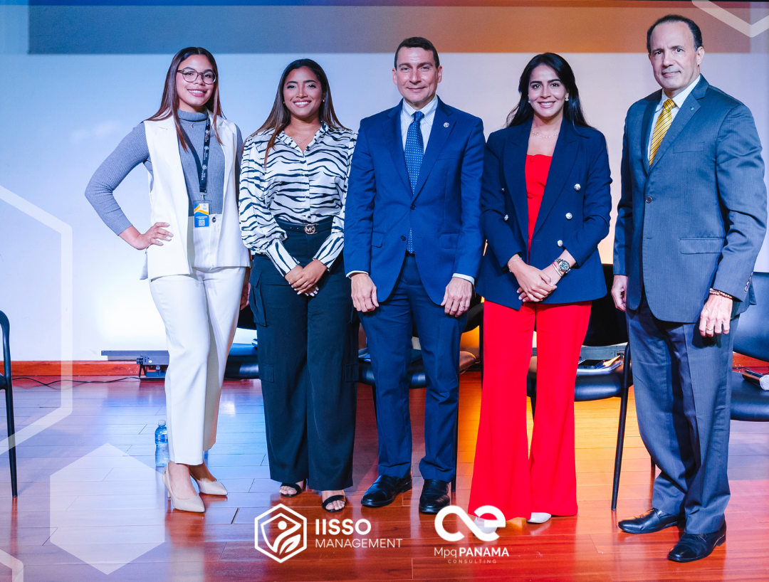 Liderando el Futuro: Directora Ejecutiva de IISSO Management en el Foro “Gigantes en Movimiento” de la UTP 🌟